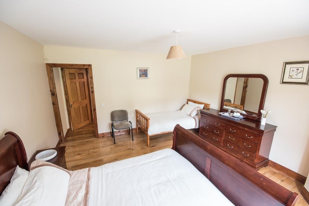 Restmore B&B Annascaul Екстер'єр фото