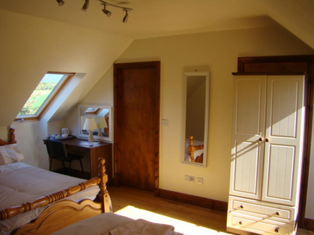 Restmore B&B Annascaul Екстер'єр фото